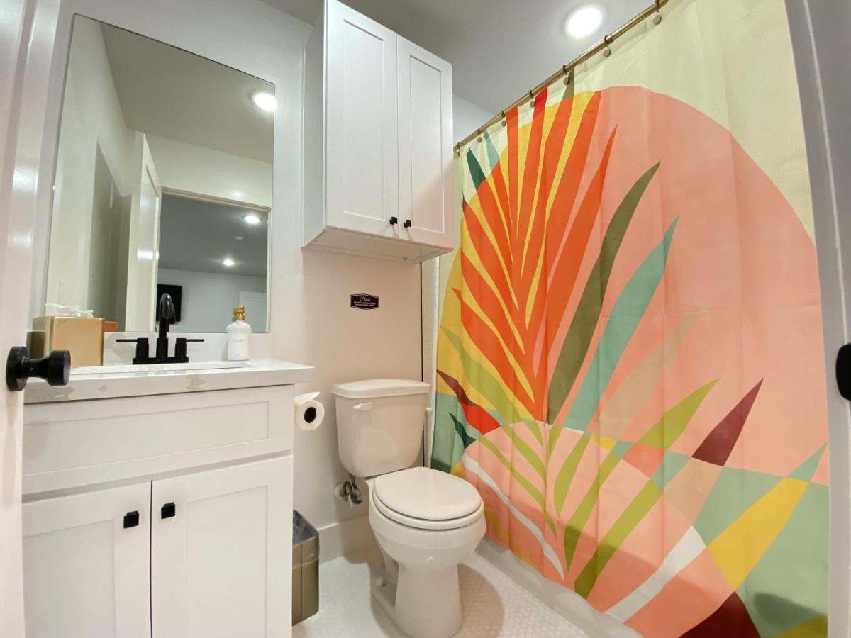 Tropical Springs Studio Apartment Two Queen Beds กาลเวสตัน ภายนอก รูปภาพ